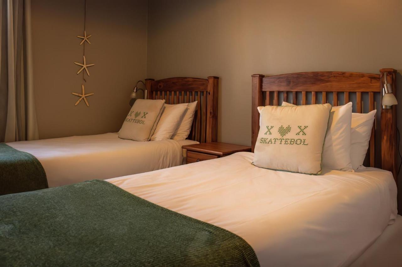 Beach Club Self Catering Apartments Mossel Bay Esterno foto