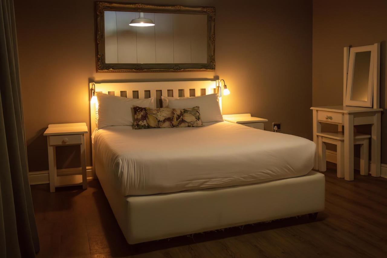 Beach Club Self Catering Apartments Mossel Bay Esterno foto