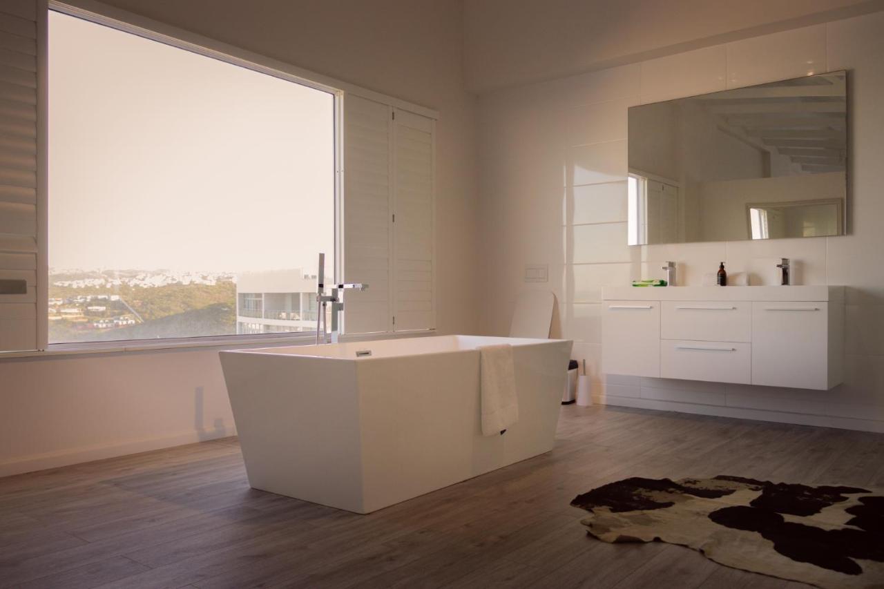 Beach Club Self Catering Apartments Mossel Bay Esterno foto