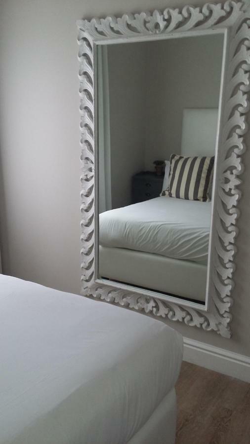 Beach Club Self Catering Apartments Mossel Bay Esterno foto