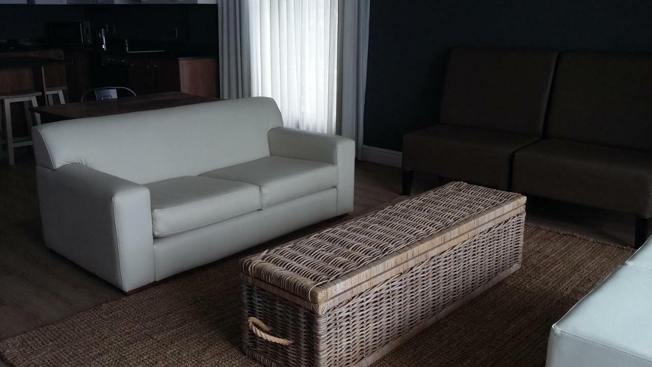 Beach Club Self Catering Apartments Mossel Bay Esterno foto