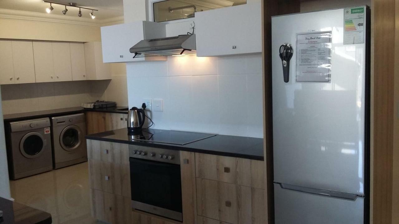 Beach Club Self Catering Apartments Mossel Bay Esterno foto
